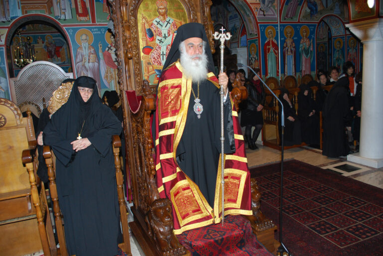 Колку и како треба да постиме пред Божествената причест