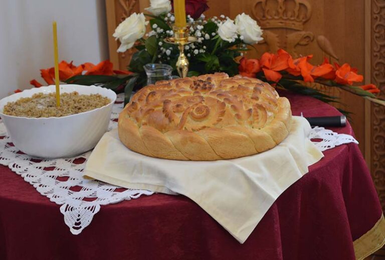 Вечна слава! Вечно име!